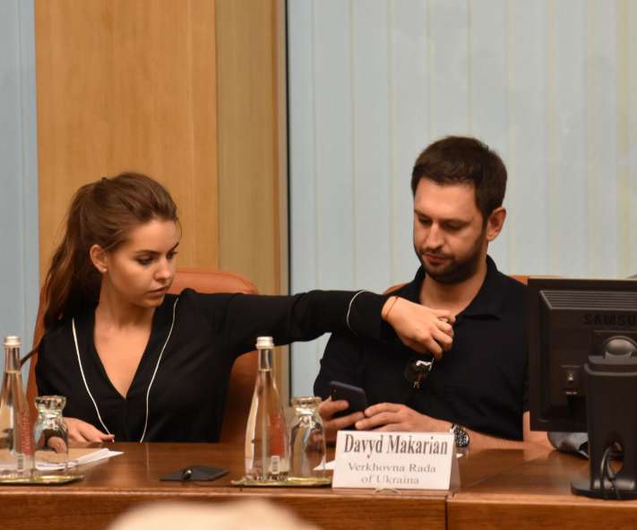 Любовь в Верховной Раде: нардепы отметились тремя громкими служебными романами dqxikeidqxitkant