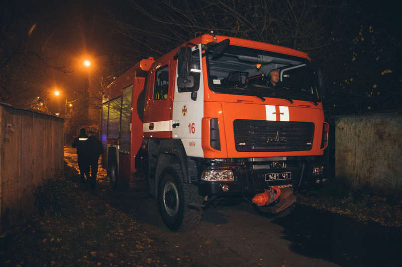 Ð’ Ð½Ð¾Ñ‡ÑŒ Ð½Ð° 1 Ð½Ð¾ÑÐ±Ñ€Ñ Ð² ÐšÐ¸ÐµÐ²Ðµ Ð¿Ð¾ Ð°Ð´Ñ€ÐµÑÑƒ ÑƒÐ»Ð¸Ñ†Ð° ÐÐ»Ð¼Ð°-ÐÑ‚Ð¸Ð½ÑÐºÐ°Ñ, 27 Ð¿Ñ€Ð¾Ð¸Ð·Ð¾ÑˆÐµÐ» Ð¿Ð¾Ð¶Ð°Ñ€ dqxikeidqxitkant