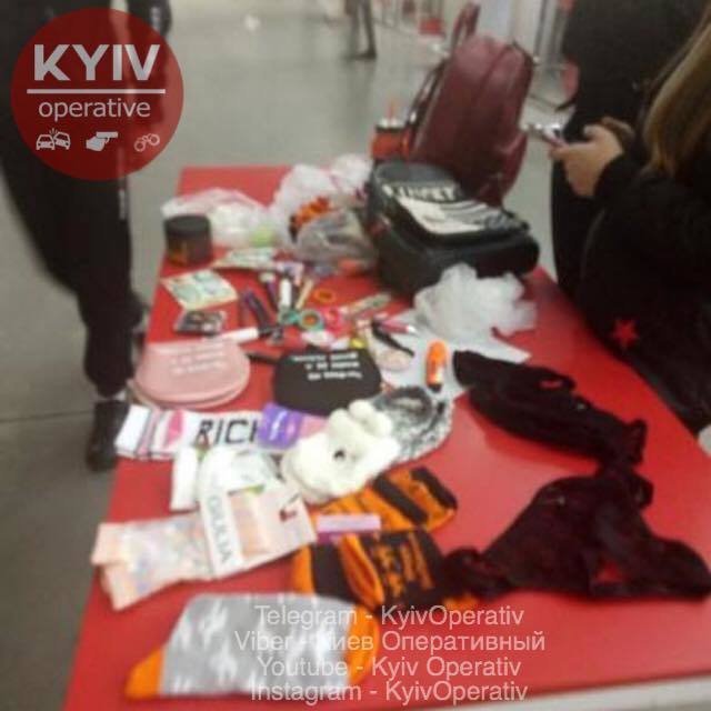 ’’ÐÑо же деÑи!’’ Ð Ðиеве подÑоÑÑки ’’обÑиÑÑили’’ гипеÑмаÑкеÑ. ФоÑоÑакÑ