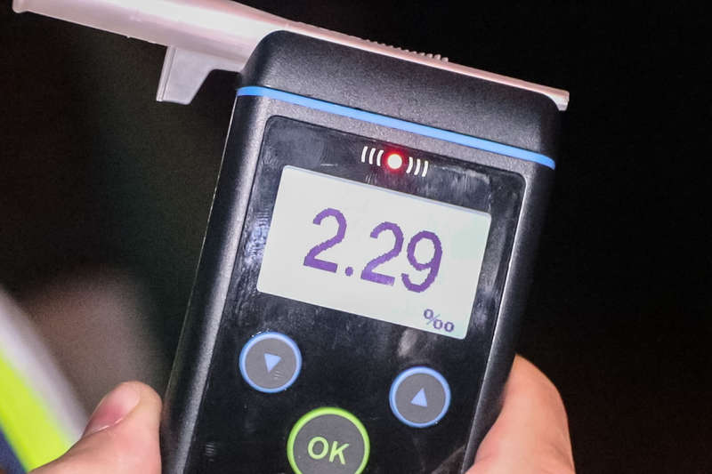 Ð¢ÐµÑÑ‚ Ð¿Ð¾ÐºÐ°Ð·Ð°Ð», Ñ‡Ñ‚Ð¾ Ð¼ÑƒÐ¶Ñ‡Ð¸Ð½Ð° Ð¿Ñ€ÐµÐ²Ñ‹ÑÐ¸Ð» Ð´Ð¾Ð¿ÑƒÑÑ‚Ð¸Ð¼ÑƒÑŽ Ð½Ð¾Ñ€Ð¼Ñƒ Ð°Ð»ÐºÐ¾Ð³Ð¾Ð»Ñ Ð² 10 Ñ€Ð°Ð·