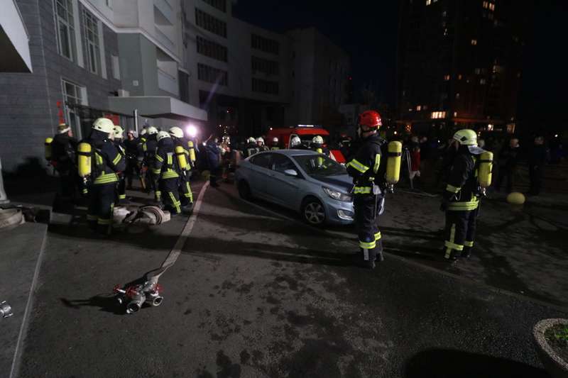 Ðа меÑÑе пÑоиÑÑеÑÑÐ²Ð¸Ñ ÑабоÑали 20 ÐµÐ´Ð¸Ð½Ð¸Ñ Ð¿Ð¾Ð¶Ð°Ñной ÑеÑ
ники и 75 Ñеловек лиÑного ÑоÑÑава