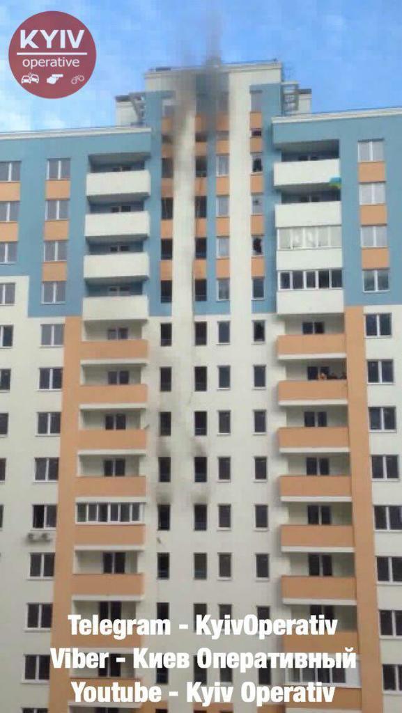 Ð“Ð¾Ñ€ÐµÐ»Ð¾ Ñ 3 Ð¿Ð¾ 18 ÑÑ‚Ð°Ð¶: Ð² Ð½Ð¾Ð²Ð¾ÑÑ‚Ñ€Ð¾Ð¹ÐºÐµ ÐšÐ¸ÐµÐ²Ð° ÑÐ»ÑƒÑ‡Ð¸Ð»ÑÑ Ð¼Ð¾Ñ‰Ð½Ñ‹Ð¹ Ð¿Ð¾Ð¶Ð°Ñ€ dqxikeidqxiqxxant