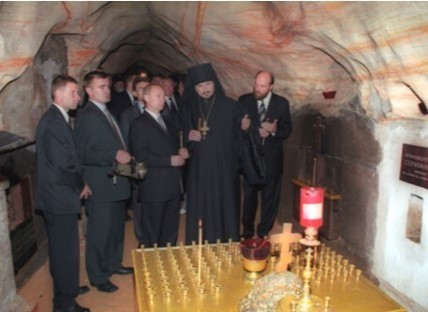 ÐŸÑƒÑ‚Ð¸Ð½ Ð² ÐŸÑÐºÐ¾Ð²Ð¾-ÐŸÐµÑ‡ÐµÑ€ÑÐºÐ¾Ð¼ Ð¼Ð¾Ð½Ð°ÑÑ‚Ñ‹Ñ€Ðµ. 18 Ð»ÐµÑ‚ Ð½Ð°Ð·Ð°Ð´ dqxikeidqxitkant