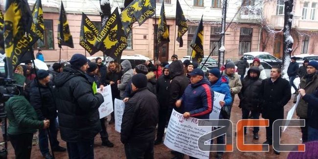 Евробляхеры заблокировали трассы Киев-Чоп, Одесса-Киев, выезды из Харькова и объездную дорогу Житомира 05 Евробляхеры заблокировали трассы Киев-Чоп, Одесса-Киев, выезды из Харькова и объездную дорогу Житомира 05