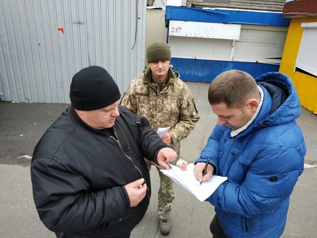 Часть демонтированных в Киеве МАФов передадут военным в зону ООС 02 Часть демонтированных в Киеве МАФов передадут военным в зону ООС 02