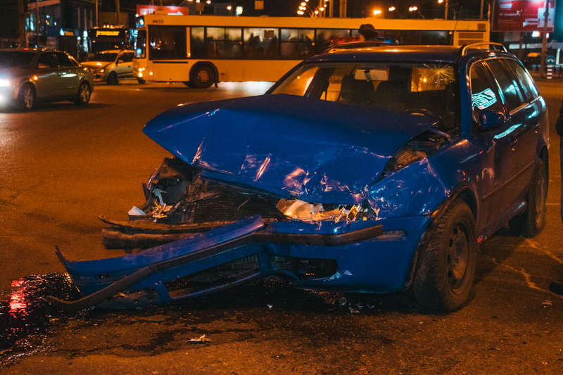 29 ноября возле станции метро "Почайна" столкнулись две Skoda 29 ноября возле станции метро "Почайна" столкнулись две Skoda dqxikeidqxitkant