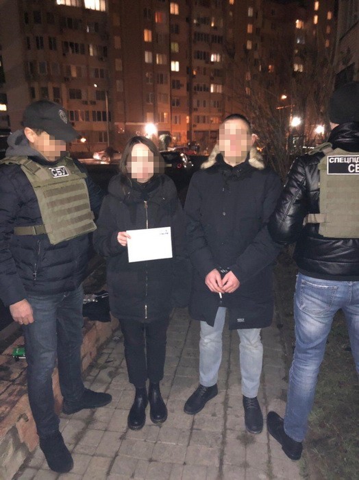   :    -           , -  02