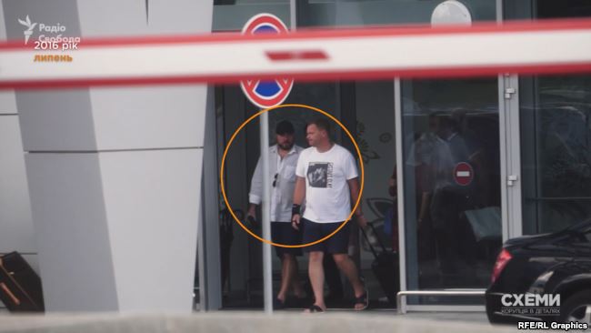 Столар і Кушнір прилетіли чартером разом