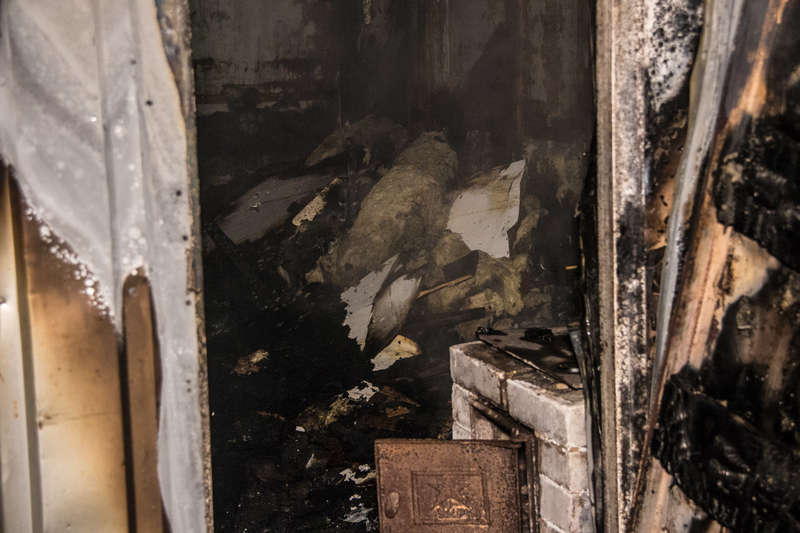 Ð?з помеÑÐµÐ½Ð¸Ñ Ð¼ÑжÑÐ¸Ð½Ñ Ð²ÑÑÑнÑл один из оÑевидÑев, однако к ÑÑÐ¾Ð¼Ñ Ð¼Ð¾Ð¼ÐµÐ½ÑÑ Ðавел бÑл Ñже меÑÑв