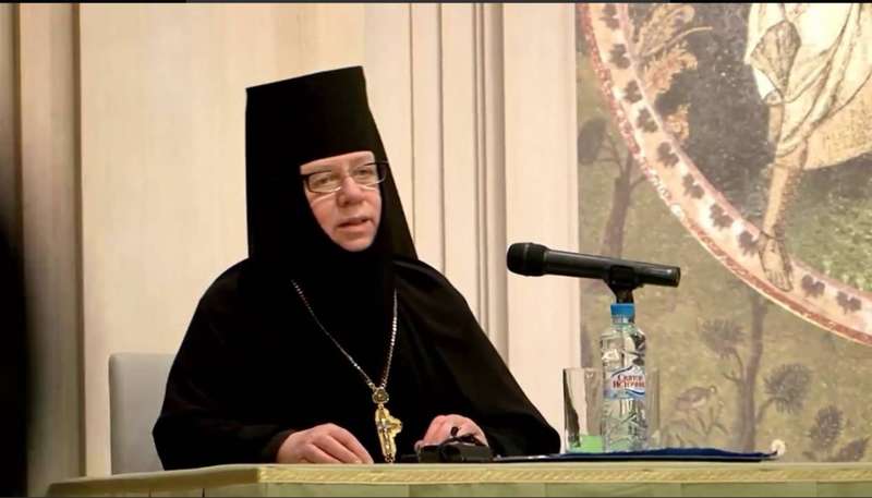 Жена Дмитрия Медведева (крайняя слева) с игуменией Сергией (Конковой) и с духовный наставником протоиереем Владимиром Волгиным