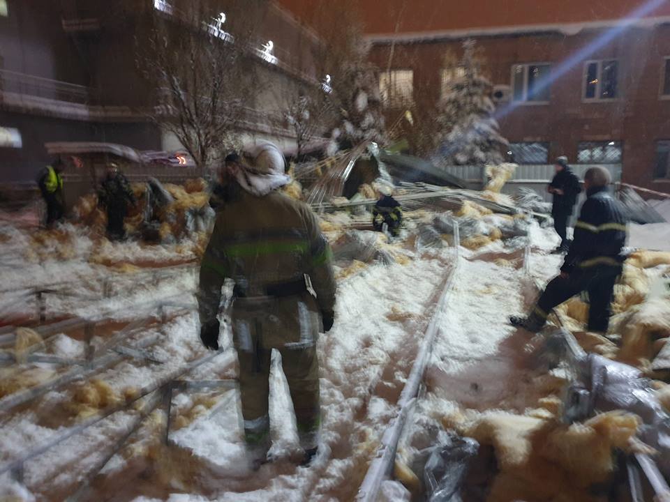 Ð ÑеÑи поÑвилиÑÑ ÑоÑо Ñ Ð¼ÐµÑÑа обÑÑÑÐµÐ½Ð¸Ñ ÑоÑгового павилÑона в ХаÑÑкове. ФоÑо: Ðавел ÐелиÑÑкий