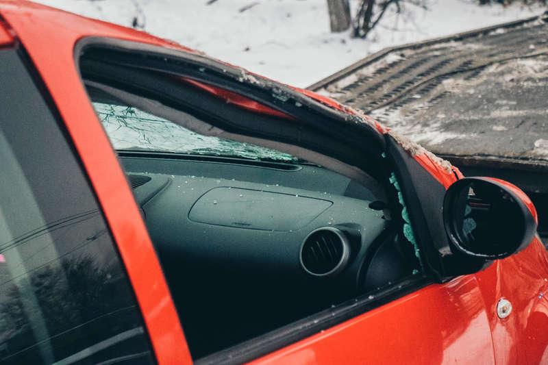 ÐодиÑÐµÐ»Ñ ÐºÑаÑного Citroen C1 не ÑпÑавилаÑÑ Ñ ÑпÑавлением и вÑлеÑела Ñ Ð´Ð¾Ñоги dqxikeidqxiqqeant