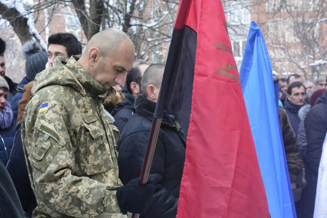 С погибшим в зоне ООС воином 72-й ОМБр Владимиром Крупским простились на Полтавщине 02 С погибшим в зоне ООС воином 72-й ОМБр Владимиром Крупским простились на Полтавщине 02