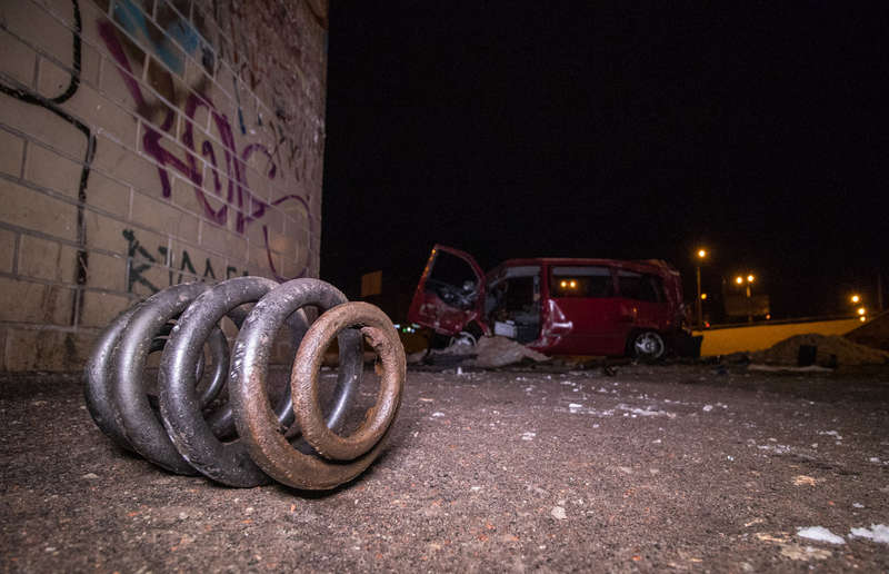 ÐаÑина ÑнеÑла оÑбойник и ÑлеÑела в в пеÑеÑ
однÑÑ ÑаÑÑÑ ÐºÑÑга