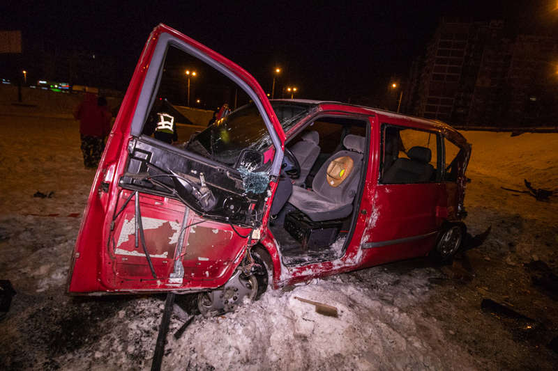 Ð ÑезÑлÑÑаÑе ÐТРÑеÑÑезнÑе ÑÑÐ°Ð²Ð¼Ñ Ð¿Ð¾Ð»ÑÑили водиÑÐµÐ»Ñ Ð¸ паÑÑажиÑка авÑомобилÑ