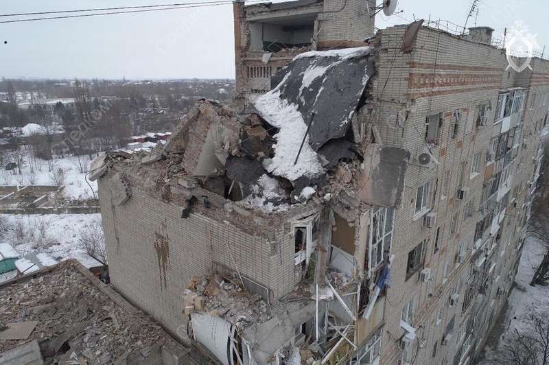 В сети обнародовали шокирующие фото разрушенного взрывом дома в российском городе Шахты В сети обнародовали шокирующие фото разрушенного взрывом дома в российском городе Шахты