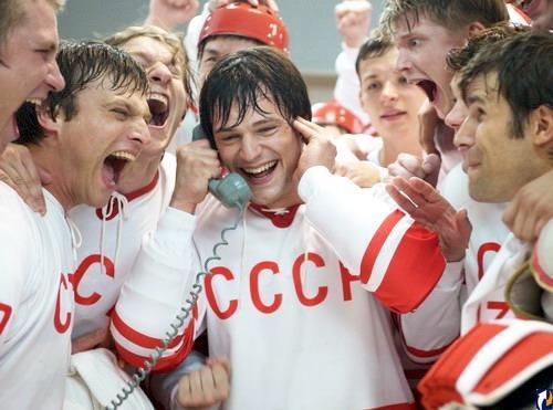 Кадр из фильма "Легенда №17" dqxikeidqxiqqeant