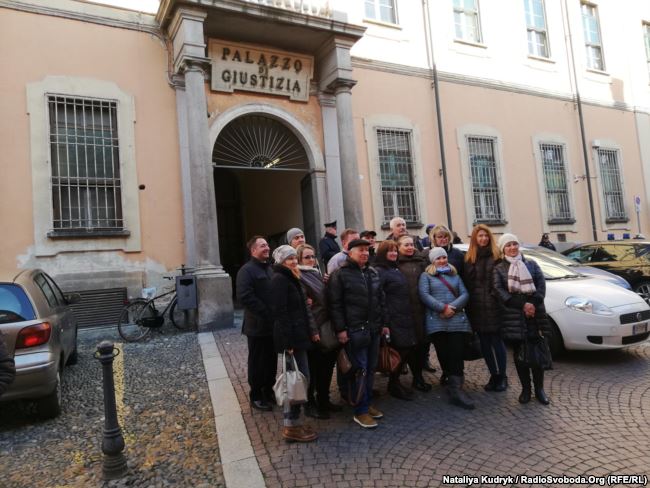 Українці біля суду, де слухається справа Віталія Марківа, Павія, 18 січня 2019 dqxikeidqxiqqeant