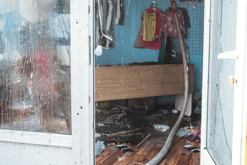 Ð Ð¼Ð¾Ð¼ÐµÐ½Ñ Ð½Ð°Ñала пожаÑа внÑÑÑи бÑли пÑодавÑÑ