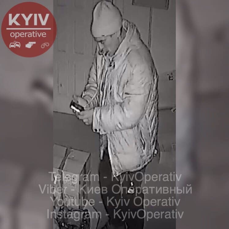 Ð—Ð°Ñ‚Ð°Ñ‰Ð¸Ð» Ð¿Ñ€Ð¾Ð²Ð¸Ð·Ð¾Ñ€Ð° Ð² Ð¿Ð¾Ð´ÑÐ¾Ð±ÐºÑƒ: Ð² Ð°Ð¿Ñ‚ÐµÐºÐµ Ð¥Ð°Ñ€ÑŒÐºÐ¾Ð²Ð° Ð¿Ñ€Ð¾Ð¸Ð·Ð¾ÑˆÐ»Ð¾ Ð¶ÑƒÑ‚ÐºÐ¾Ðµ Ð¿Ñ€ÐµÑÑ‚ÑƒÐ¿Ð»ÐµÐ½Ð¸Ðµ