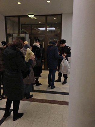 На глазах у посетителей: из Третьяковки дерзко похитили знаменитую ’’крымскую’’ картину dqxikeidqxitkant