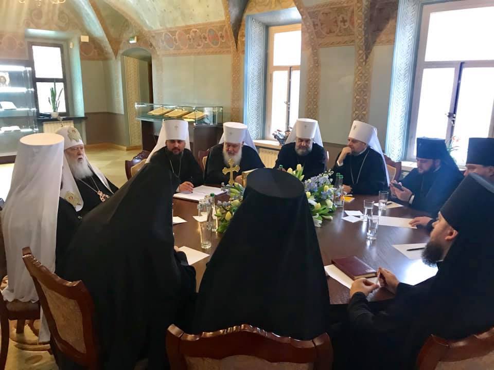 ÐпеÑвÑе в иÑÑоÑии! Ð Ðиеве наÑал заÑедаÑÑ Ð¡Ð¸Ð½Ð¾Ð´ ÐЦУ dqxikeidqxiqxxant