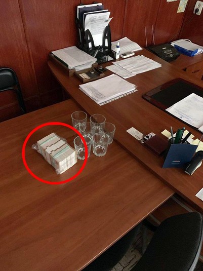 ÐÐ°Ñ‡Ð°Ð»ÑŒÐ½Ð¸ÐºÐ° Ð²Ñ–Ð´Ð´Ñ–Ð»ÐµÐ½Ð½Ñ ÑÑ‚Ð¾Ð»Ð¸Ñ‡Ð½Ð¾Ñ— Ð¿Ð¾Ð»Ñ–Ñ†Ñ–Ñ— Ð·Ð°Ñ‚Ñ€Ð¸Ð¼Ð°Ð»Ð¸ Ð½Ð° Ñ…Ð°Ð±Ð°Ñ€Ñ– Ñƒ $15 Ñ‚Ð¸Ñ. dqxikeidqxiqxxant