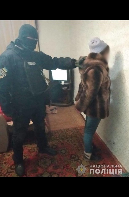 ÐÑÑки ÑобиÑалиÑÑ ÑкоÑмиÑÑ Ñобакам. ÐÑвÑÐ°Ñ Ð¶ÐµÐ½Ð° ÑеÑмеÑа