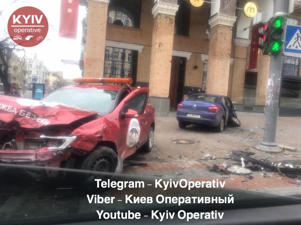 ÐŸÐµÑˆÐµÑ…Ð¾Ð´Ñ‹, Ð¿Ð¾ Ð²ÑÐµÐ¹ Ð²Ð¸Ð´Ð¸Ð¼Ð¾ÑÑ‚Ð¸, Ð½Ðµ Ð¿Ð¾ÑÑ‚Ñ€Ð°Ð´Ð°Ð»Ð¸. Ð¤Ð¾Ñ‚Ð¾: Â«ÐšÐ¸ÐµÐ² Ð¾Ð¿ÐµÑ€Ð°Ñ‚Ð¸Ð²Ð½Ñ‹Ð¹Â» dqxikeidqxiqqeant