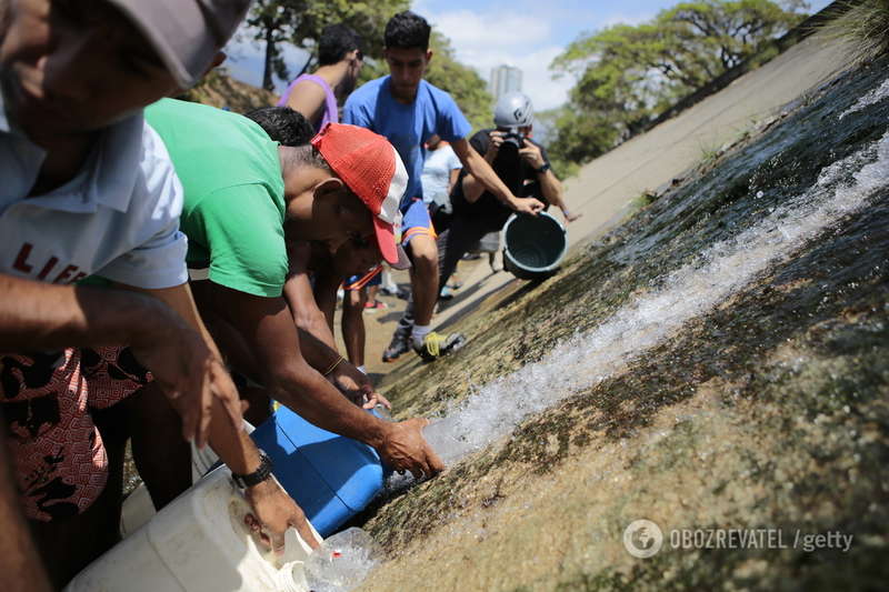 Ð’ÐµÐ½ÐµÑÑƒÑÐ»Ð° Ð¾Ð±ÑŠÑÐ²Ð¸Ð»Ð° Ñ‡Ñ€ÐµÐ·Ð²Ñ‹Ñ‡Ð°Ð¹Ð½Ð¾Ðµ Ð¿Ð¾Ð»Ð¾Ð¶ÐµÐ½Ð¸Ðµ: Ñ‡Ñ‚Ð¾ Ð¿Ñ€Ð¾Ð¸Ð·Ð¾ÑˆÐ»Ð¾