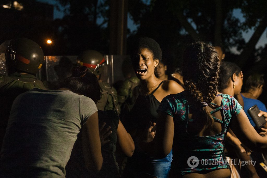 Ð’ÐµÐ½ÐµÑÑƒÑÐ»Ð° Ð¾Ð±ÑŠÑÐ²Ð¸Ð»Ð° Ñ‡Ñ€ÐµÐ·Ð²Ñ‹Ñ‡Ð°Ð¹Ð½Ð¾Ðµ Ð¿Ð¾Ð»Ð¾Ð¶ÐµÐ½Ð¸Ðµ: Ñ‡Ñ‚Ð¾ Ð¿Ñ€Ð¾Ð¸Ð·Ð¾ÑˆÐ»Ð¾