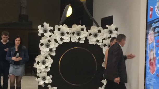 Ðо ÑоÑÐ³Ð¾Ð²Ð¾Ð¼Ñ ÑенÑÑÑ Ð½Ð° ÑлиÑе Ðадима ÐеÑÑмана бегал полÑголÑй мÑжÑина. ФоÑо: Ð¡ÐµÐ³Ð¾Ð´Ð½Ñ dqxikeidqxiqqeant