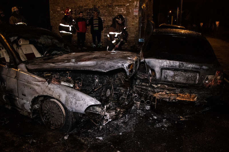 ÐÐ»Ð°Ð¼Ñ Ð¿ÐµÑекинÑлоÑÑ Ð½Ð° дÑÑгÑÑ BMW , коÑоÑÐ°Ñ ÑÑоÑла ÑÑдом