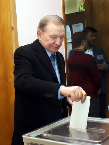    , -     02 dqxikeidqxiqqeant