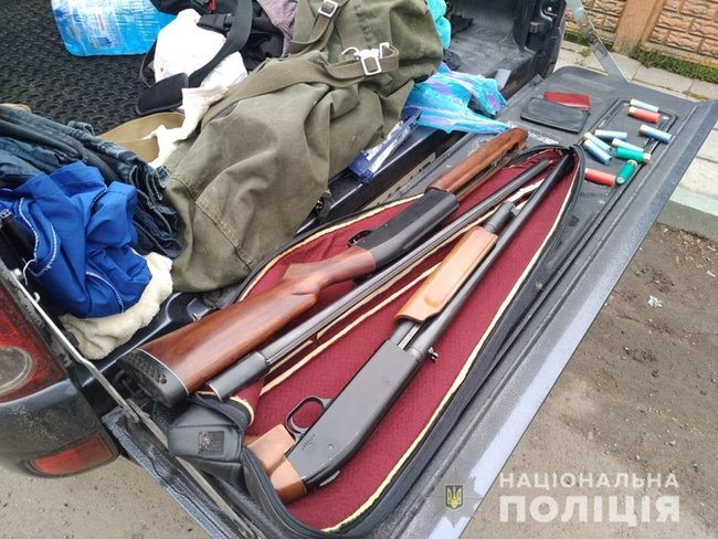 Полсотни рейдеров пытались захватить аграрный кооператив на Киевщине: их задержала полиция 02 Полсотни рейдеров пытались захватить аграрный кооператив на Киевщине: их задержала полиция 02