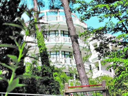 За землю под "виллой для друзей" Кремль получил в 35 раз меньше рыночной цены За землю под "виллой для друзей" Кремль получил в 35 раз меньше рыночной цены