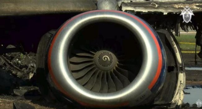 Все выгорело! В сети опубликовали жуткие фото из самолета в «Шереметьево» Все выгорело! В сети опубликовали жуткие фото из самолета в «Шереметьево» dqxikeidqxiqqeant