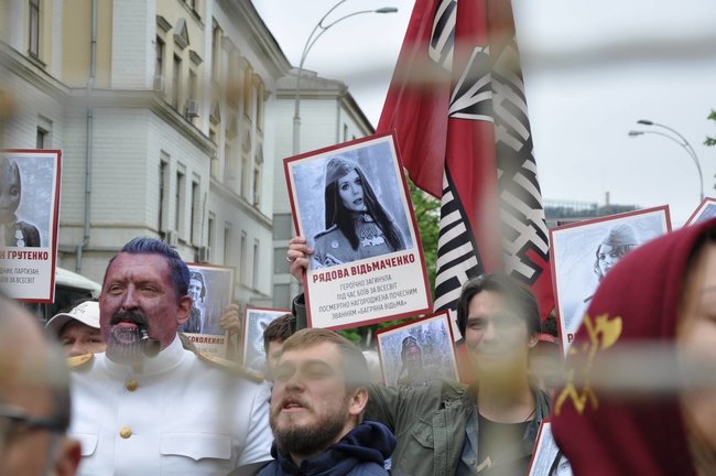 Акции Бессмертный Грут и Никто не забыт. Ничто не забыто прошли в Киеве 02 Акции Бессмертный Грут и Никто не забыт. Ничто не забыто прошли в Киеве 02