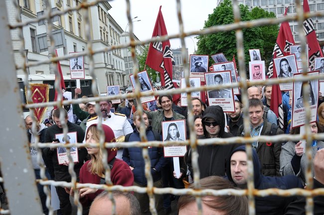 Акции Бессмертный Грут и Никто не забыт. Ничто не забыто прошли в Киеве 06 Акции Бессмертный Грут и Никто не забыт. Ничто не забыто прошли в Киеве 06