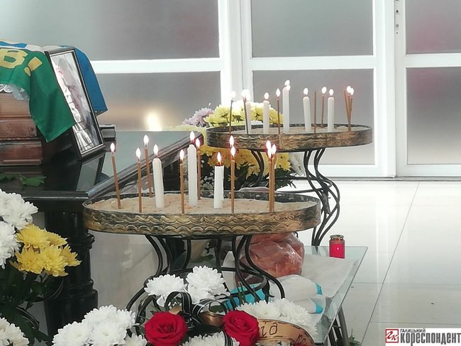 С воином 79-й ОДШБр Василием Джусом, погибшим на Донбассе, простились в Ивано-Франковске 03 С воином 79-й ОДШБр Василием Джусом, погибшим на Донбассе, простились в Ивано-Франковске 03