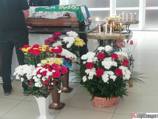 С воином 79-й ОДШБр Василием Джусом, погибшим на Донбассе, простились в Ивано-Франковске 06 С воином 79-й ОДШБр Василием Джусом, погибшим на Донбассе, простились в Ивано-Франковске 06