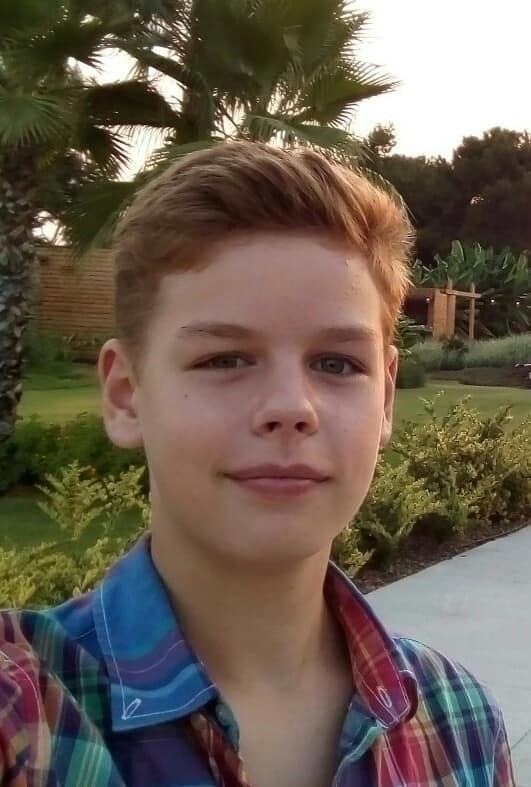 Артем Левченко dqxikeidqxiqqeant