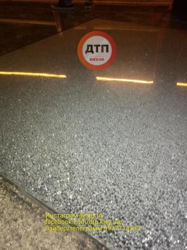 На мосту Кличко новое ЧП: киевлянам предложили недорогое и веселое решение