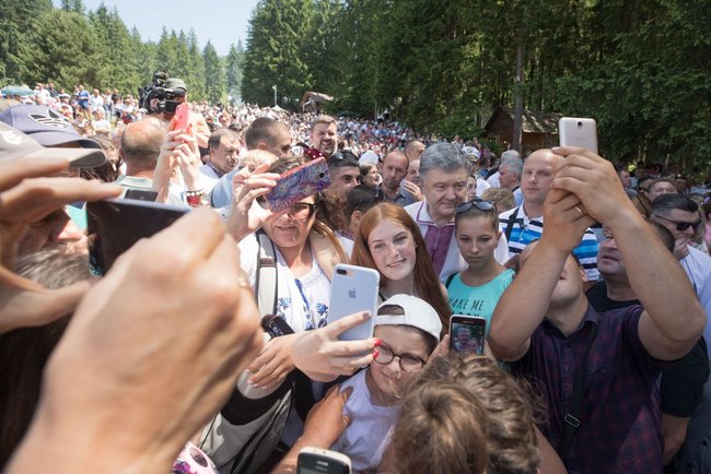 Враг должен видеть, что мы движемся в ЕС, - Порошенко 03 Враг должен видеть, что мы движемся в ЕС, - Порошенко 03