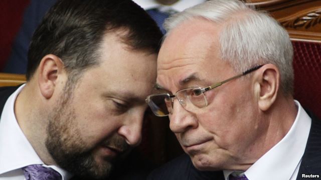 Николай Азаров и Сергей Арбузов. Архивное фото