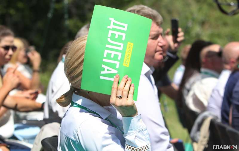 Кандидатів багато...