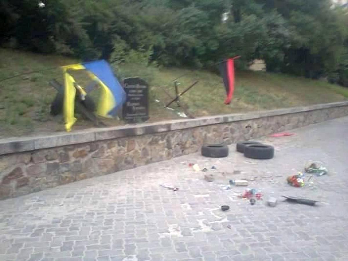 памятник dqxikeidqxiqqeant