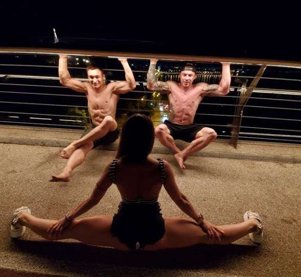 ÐоÑоÑенко "зажгла" на ÑÑеклÑнном моÑÑÑ