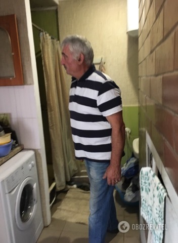 Леонид Струк у себя в доме