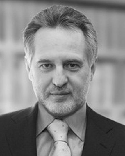 Компании ООО «Белогорские известняки», «Титановые Инвестиции», ПАО «Крымский содовый завод», которые связывают с Дмитрием Фирташем, получили в России 11 лицензий.